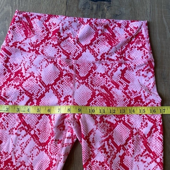 Define PowerHold® Made By Fabletics High-Waisted Women's Capri Leggings (Size M) - Picture 8 of 13